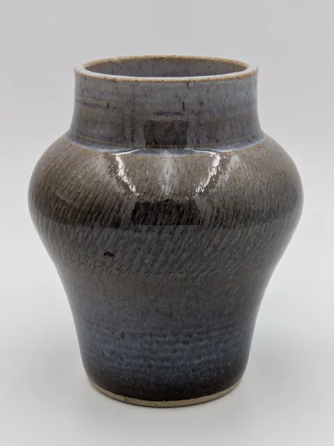 Chattered vase